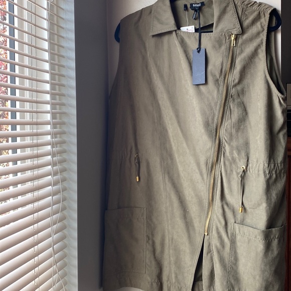 NWT Buffalo Art Green Vest - Picture 3 of 8